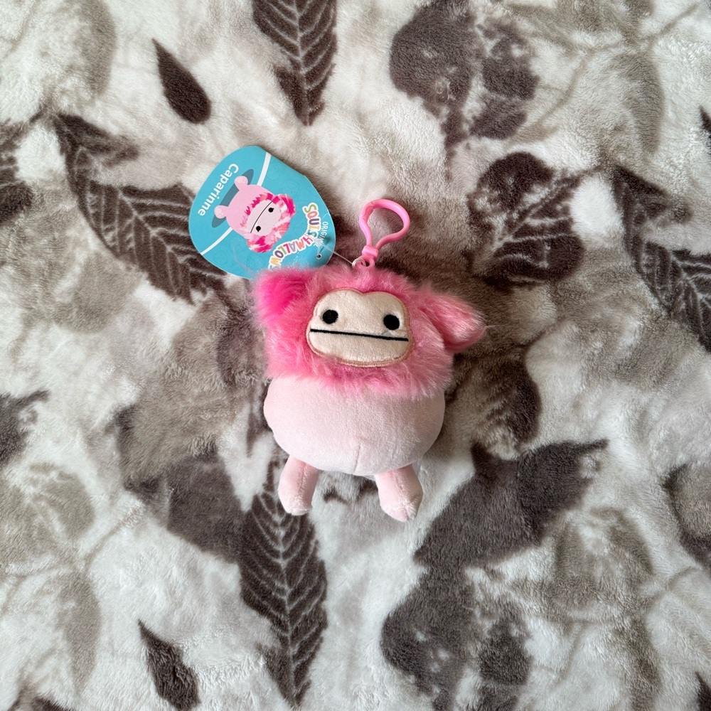 Caparinne squishmallow clip